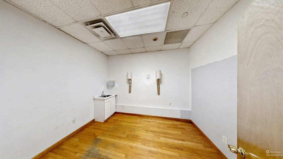 More Photos Of 146 Norman Ave, Brooklyn Apartments For Lease