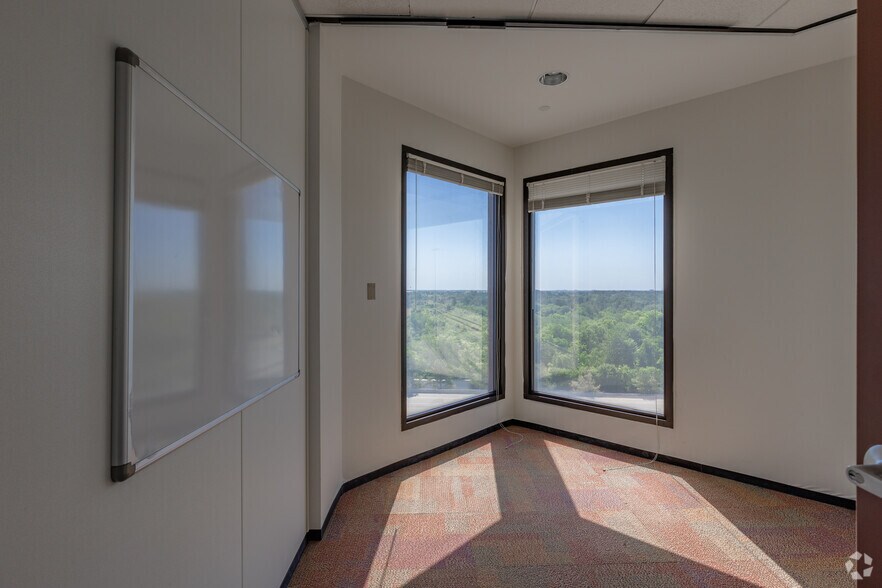 More Photos Of 13401 N I-45, Houston Office For Sale