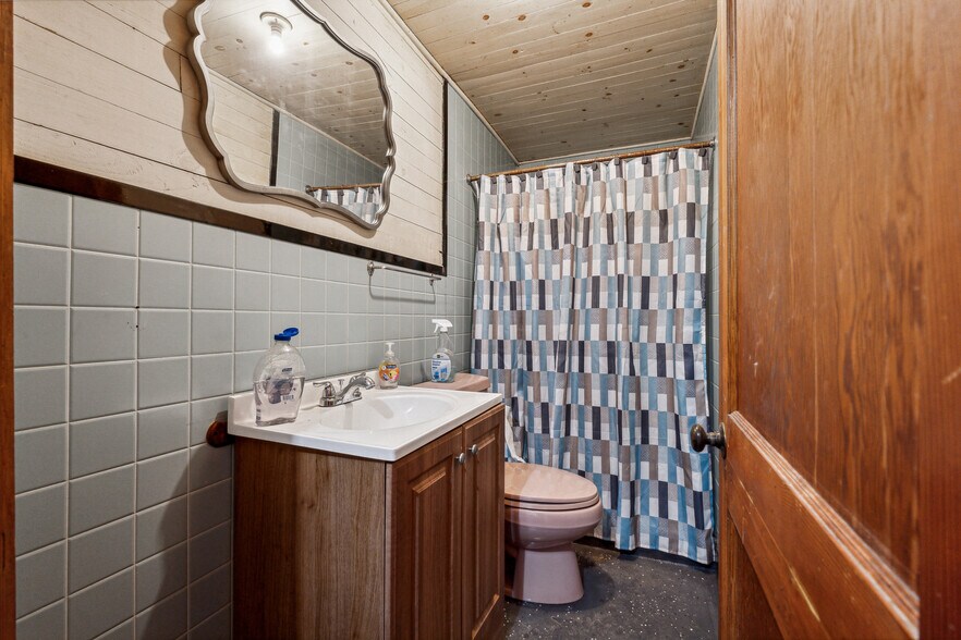 More Photos Of 5615 Cumming Hwy, Canton General Retail For Sale