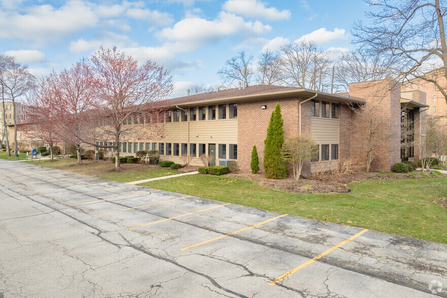More Photos Of 3425 Executive Pky, Toledo Medical For Lease