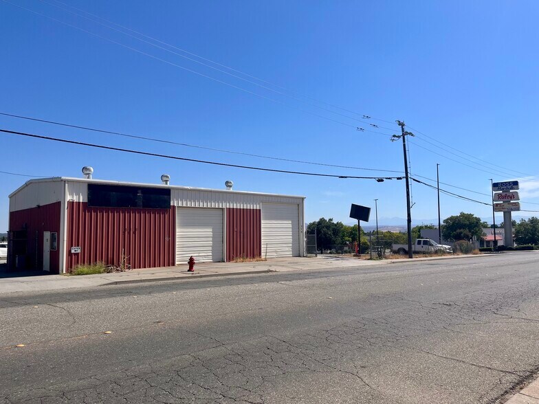 Primary Photo Of 510 Luther Rd, Red Bluff Warehouse For Sale