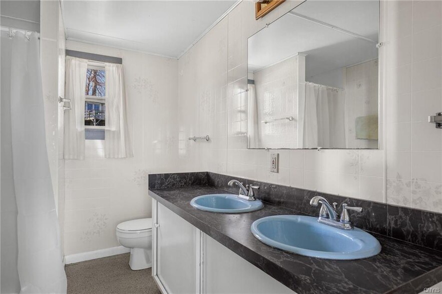 More Photos Of 2468 County Route 6, Hammond Hotel For Sale