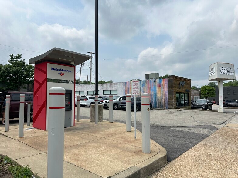 More Photos Of 2151-2159 Central Ave, Memphis Freestanding For Lease