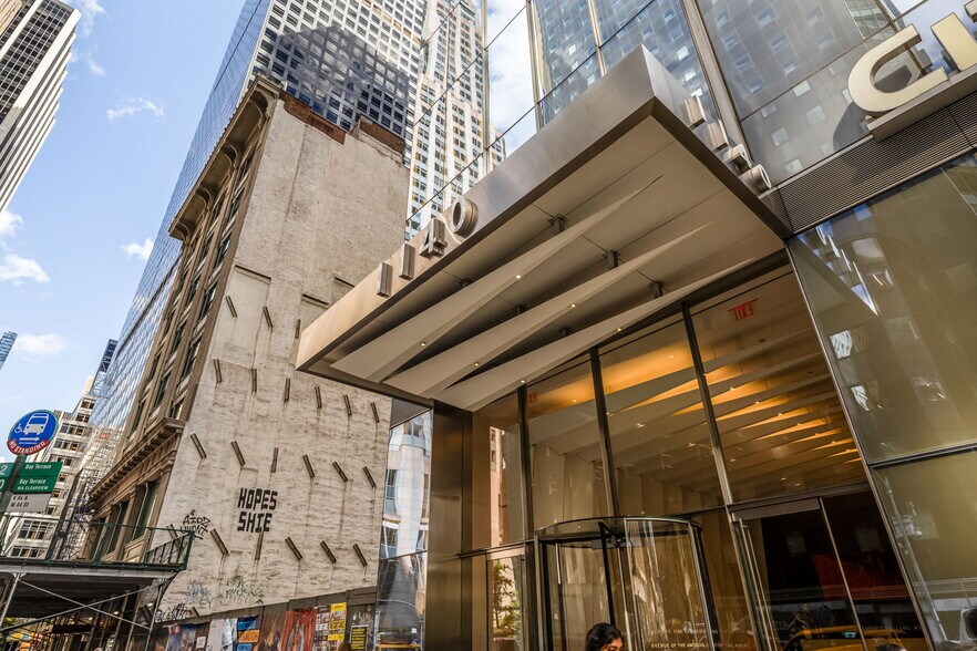 More Photos Of 1140 Avenue of the Americas, New York Coworking Space