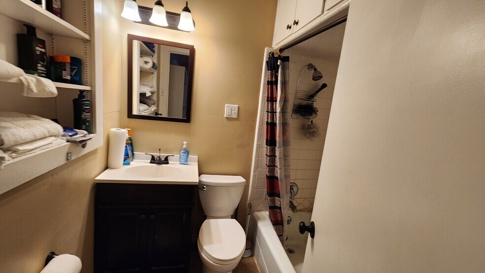 More Photos Of 9300 W County Road 60, Midland Flex For Sale