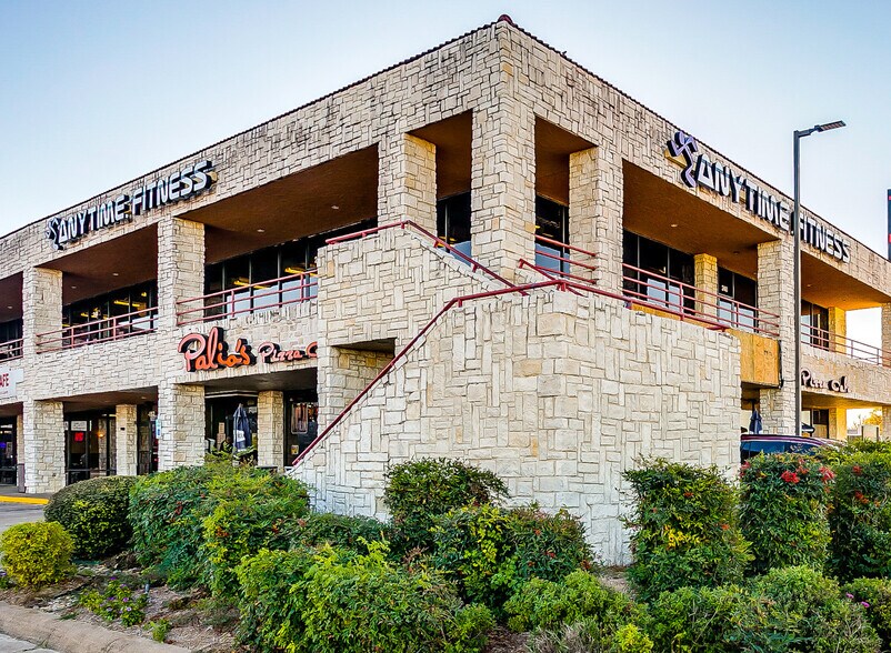 More Photos Of 120-252 Park Pl, Azle Unknown For Lease