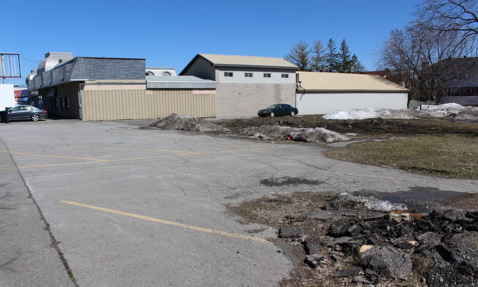 Primary Photo Of 528 Rue Notre-Dame, Repentigny Land For Sale