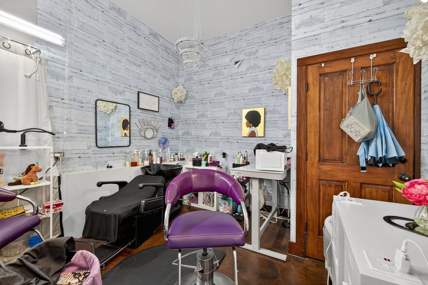 More Photos Of 3300 Broadway St, Sacramento Storefront Retail Office For Lease