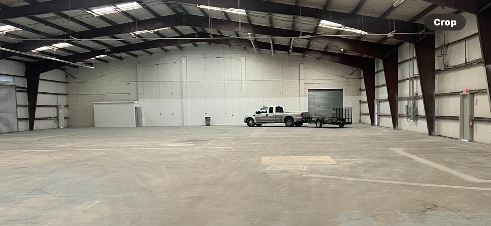 More Photos Of 1025 Miller Dr, Altamonte Springs Warehouse For Lease