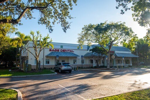 More Photos Of 8440-8460 W Broward Blvd, Fort Lauderdale Freestanding For Sale