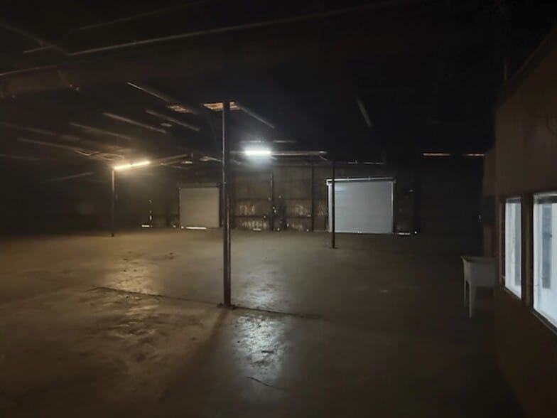 More Photos Of 479 Zoo Pky, Jacksonville Warehouse For Lease