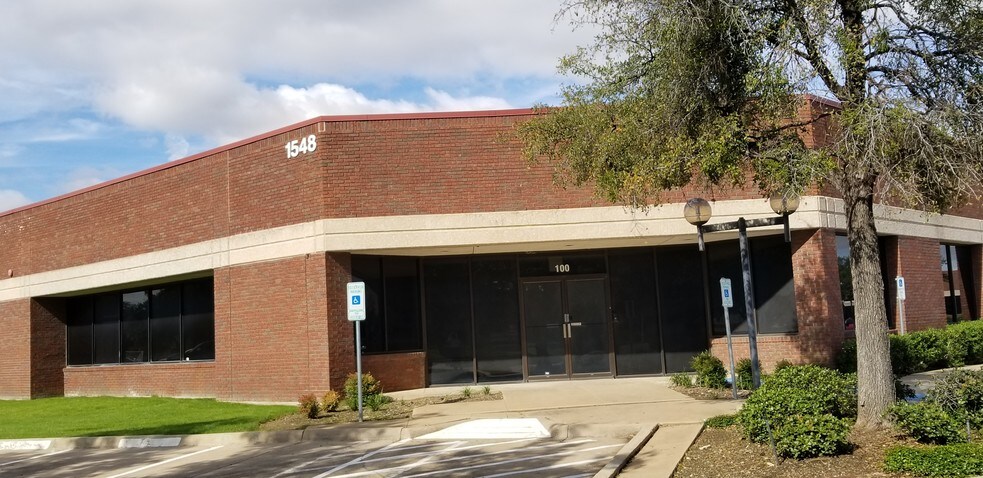 More Photos Of 1544 Valwood Pky, Carrollton Unknown For Lease