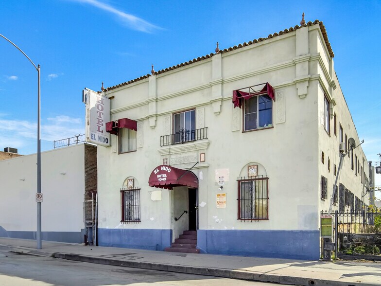 More Photos Of 1042 N Wilcox Ave, Los Angeles Hotel For Lease