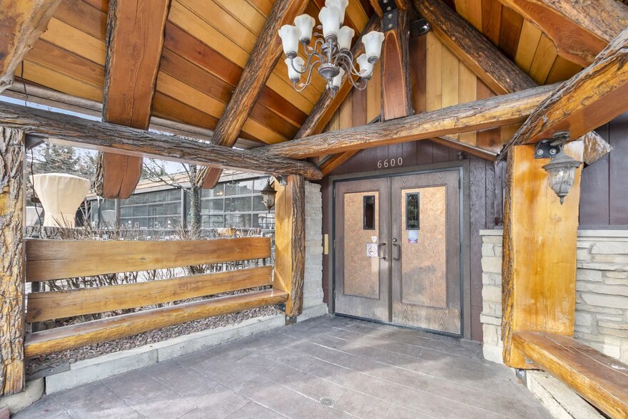 More Photos Of 6600 W 111th St, Worth Restaurant For Sale