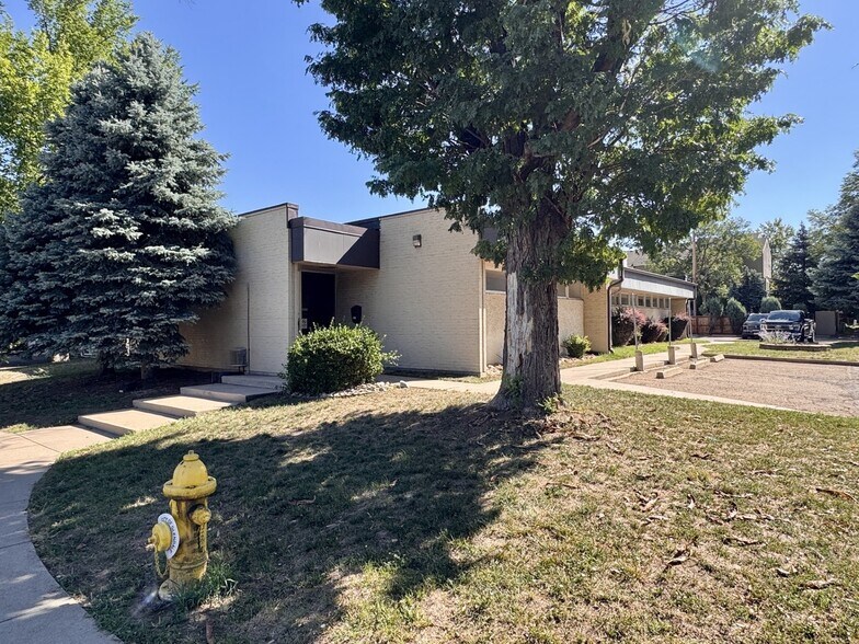 More Photos Of 4411 E Kentucky Ave, Glendale Medical For Sale