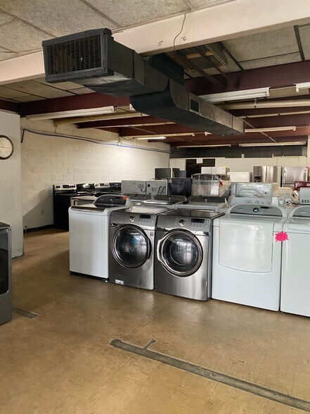 More Photos Of 5330 Bragg Blvd, Fayetteville Freestanding For Sale