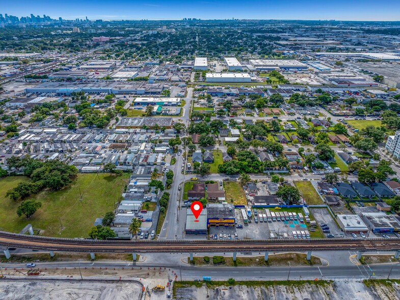 More Photos Of 3000 NW 79th St, Miami Auto Repair For Lease