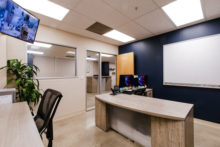 More Photos Of 3355 E Spring St, Long Beach Office For Lease