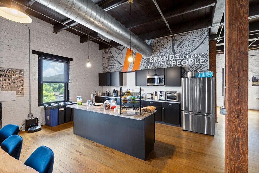More Photos Of 2124 Penn Ave, Pittsburgh Office For Sale