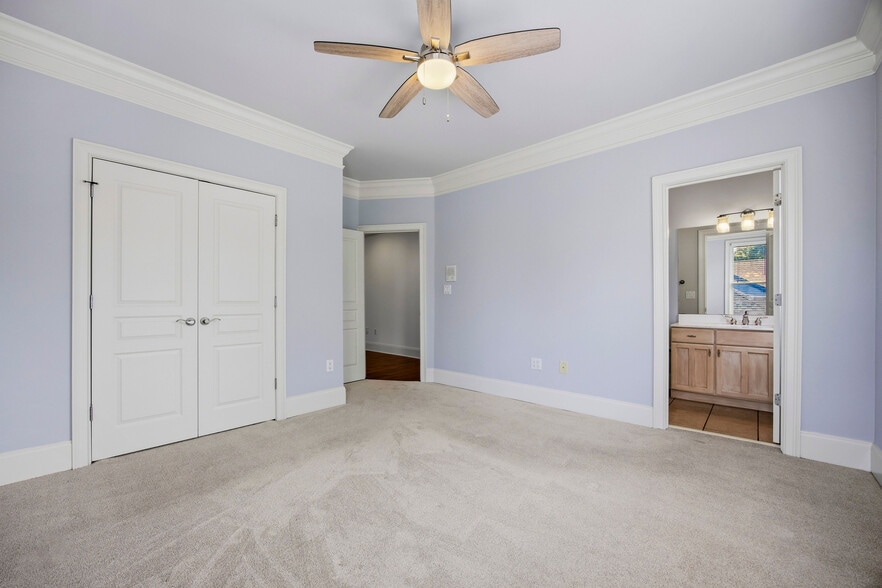More Photos Of 574 East Ave NE, Atlanta Specialty For Sale