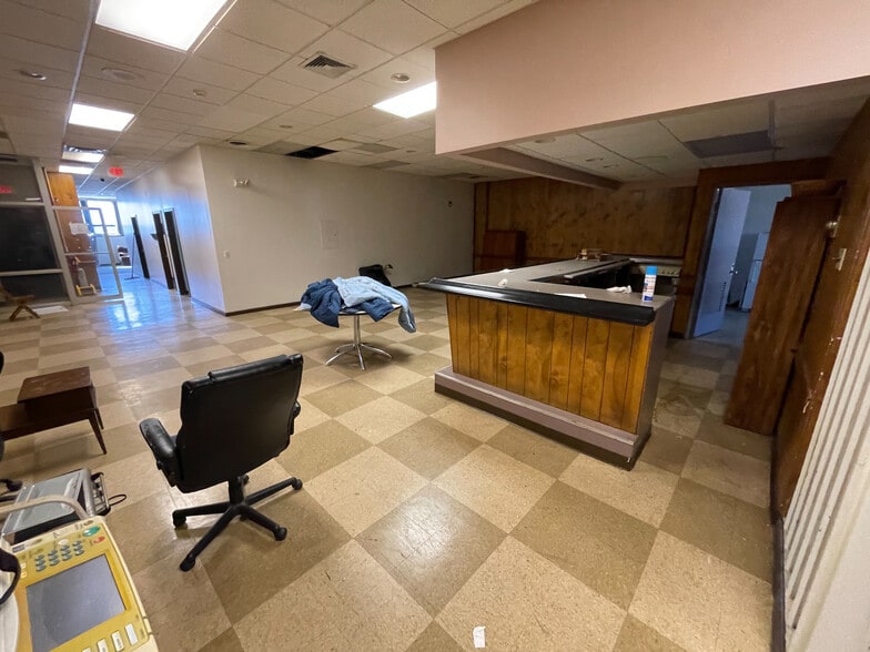 More Photos Of 7419 Washington Ave, Pittsburgh Office For Sale