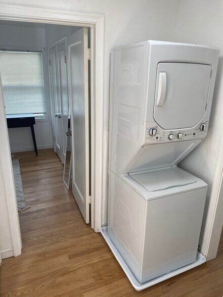 More Photos Of 99 Bartlett St, Reno Apartments For Sale