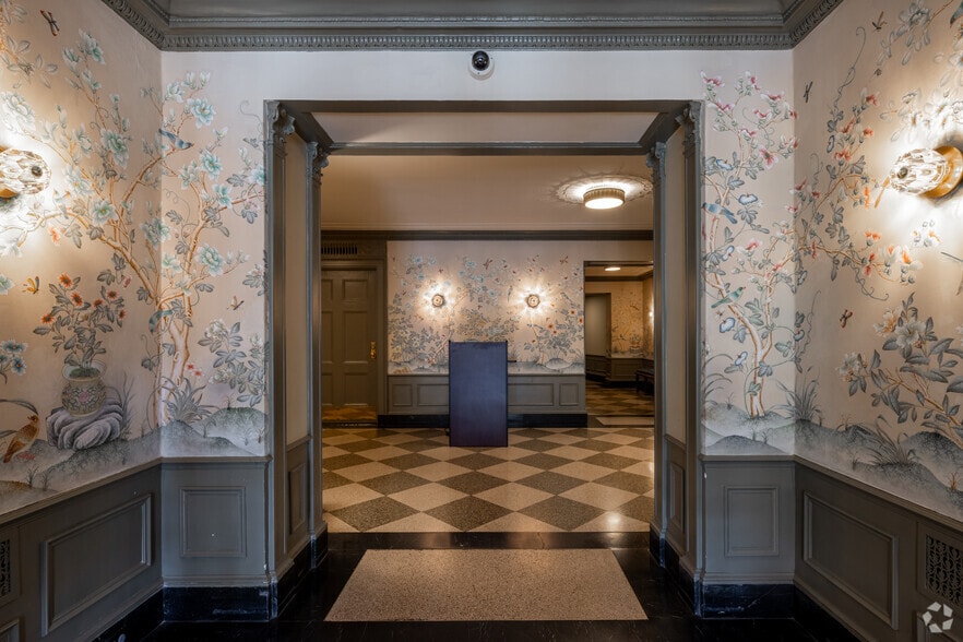 More Photos Of 1 Christopher St, New York Apartments For Lease