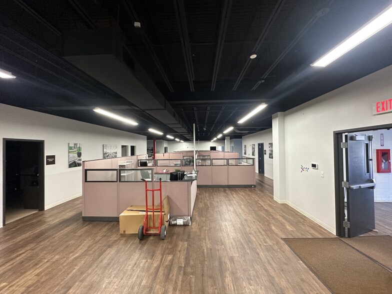 More Photos Of 77 Pawtucket Ave, Rumford Manufacturing For Lease