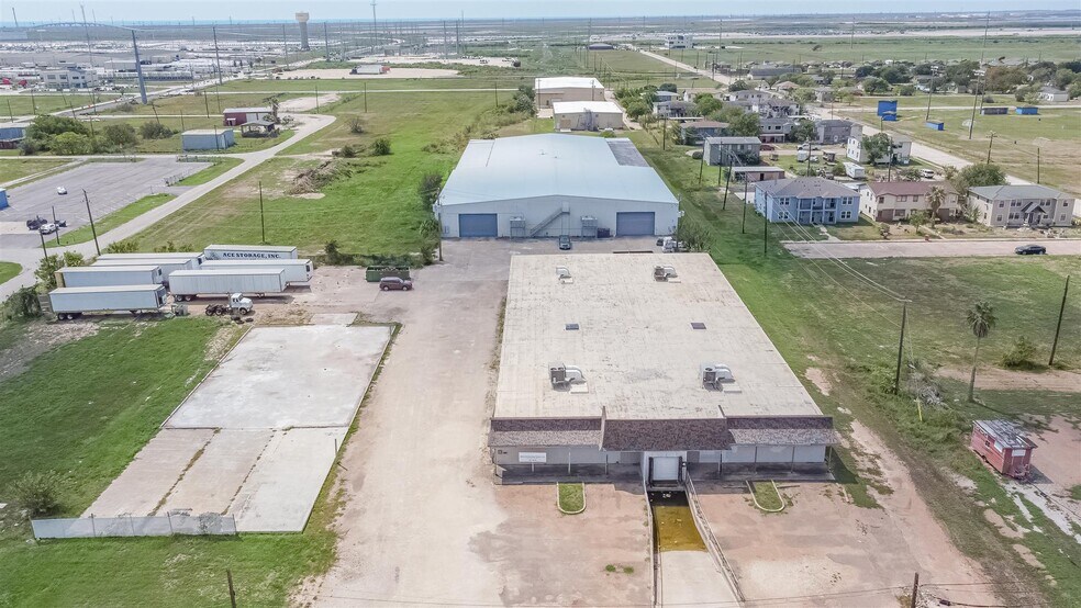 More Photos Of 101 W 4th St, Freeport Warehouse For Sale