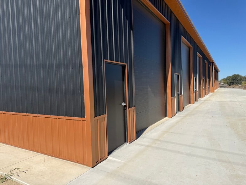 More Photos Of 4355 Chambers Dr, Garden City Industrial For Lease