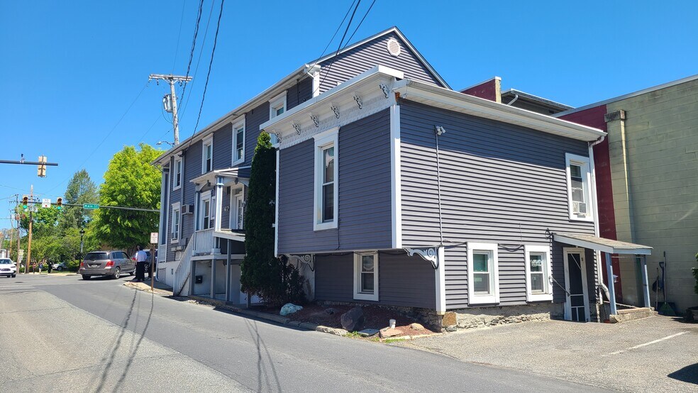 More Photos Of 831 Main St, Stroudsburg Apartments For Sale