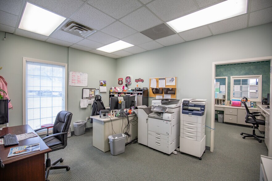 More Photos Of 1201 Columbia Dr, Milledgeville Medical For Sale