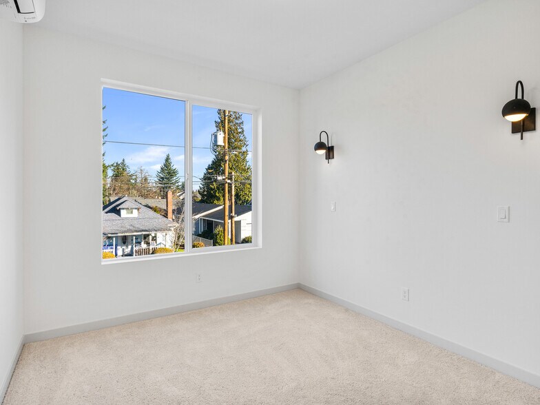 More Photos Of 7468 Tolman St, Portland Multifamily For Sale