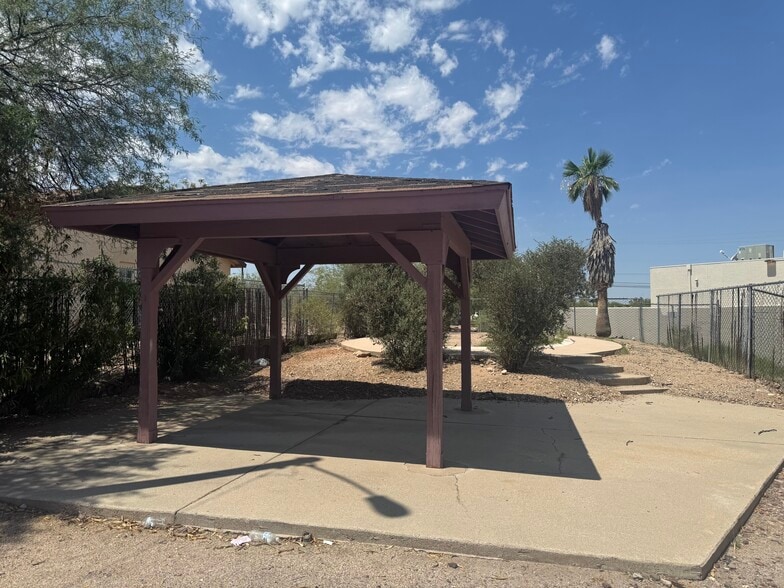 More Photos Of 730 E Limberlost Dr, Tucson Apartments For Sale