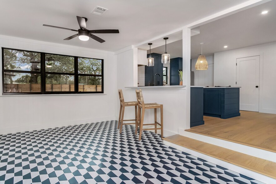 More Photos Of 1201 Crenwelge Dr, Fredericksburg Specialty For Sale