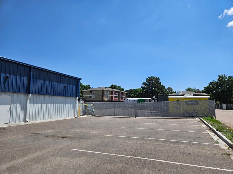 More Photos Of 4621 Austin Bluffs Pky, Colorado Springs Warehouse For Sale