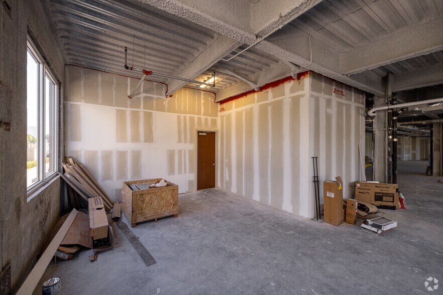 More Photos Of 3683 S Miami Ave, Miami Medical For Lease