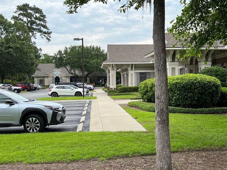 More Photos Of 14 Oak Forest Rd, Bluffton Medical For Lease