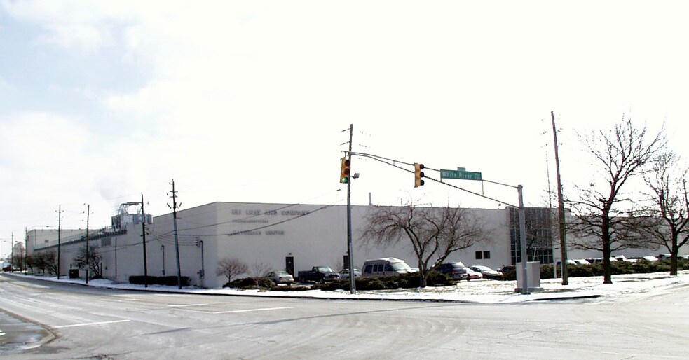 More Photos Of 1301 S White River Pky E, Indianapolis Warehouse For Sale