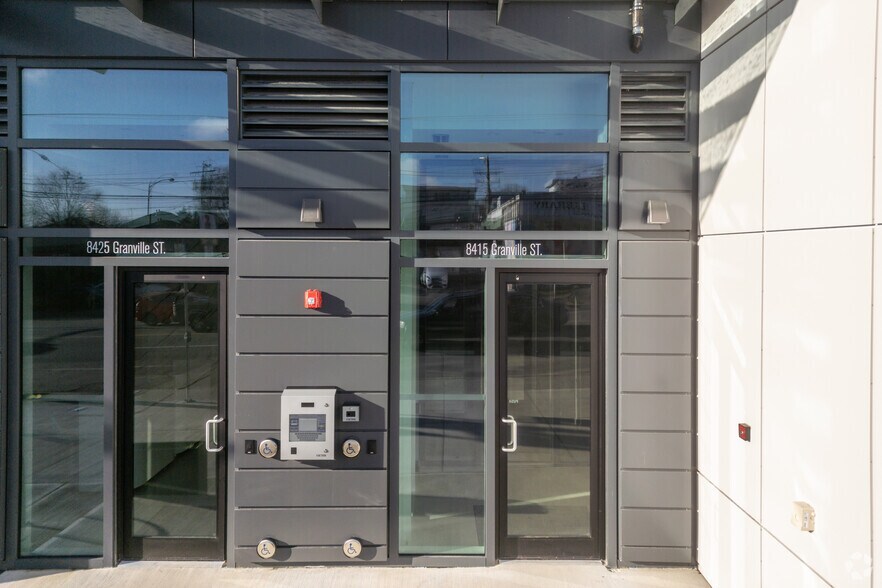 More Photos Of 8415 Granville St, Vancouver Apartments For Lease