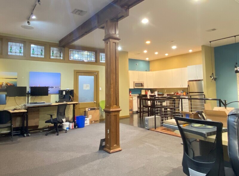 More Photos Of 523 24th St, Galveston Loft Creative Space For Sale