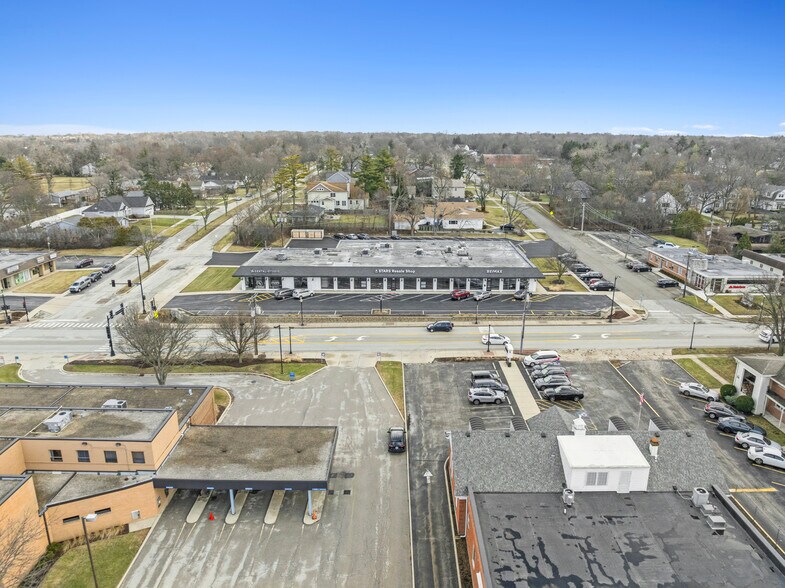 More Photos Of 1403-1425 N Main St, Wheaton General Retail For Sale