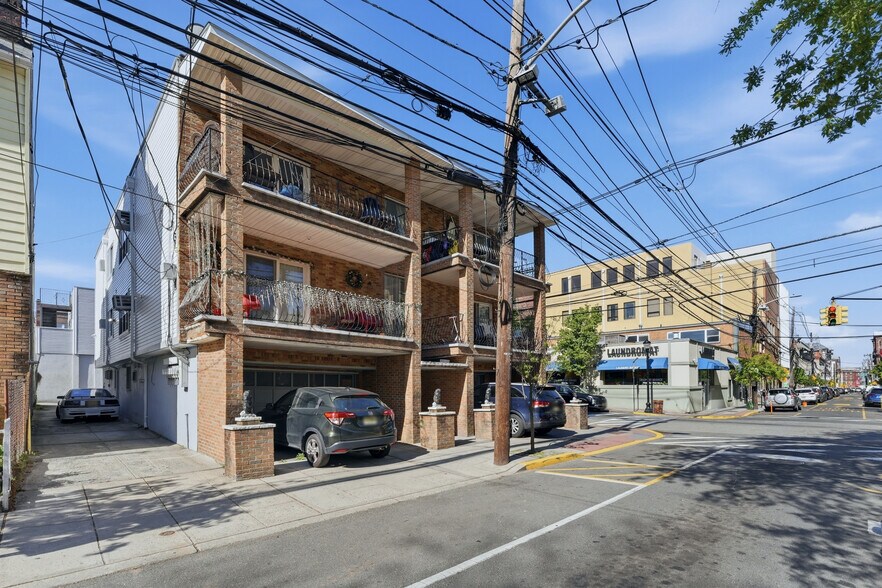 More Photos Of 325 39th St, Union City Multifamily For Sale