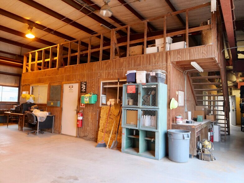 More Photos Of 4906 Houston Hwy, Victoria Light Distribution For Sale