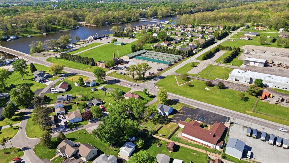 More Photos Of 12150 N US Highway 421, Monticello General Retail For Sale