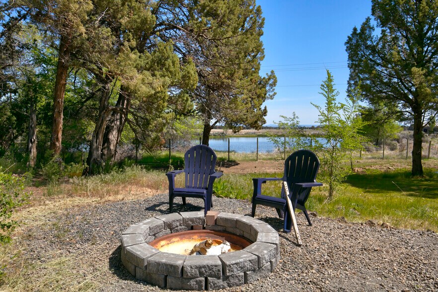 More Photos Of 61212 Obernolte Rd, Bend Specialty For Sale