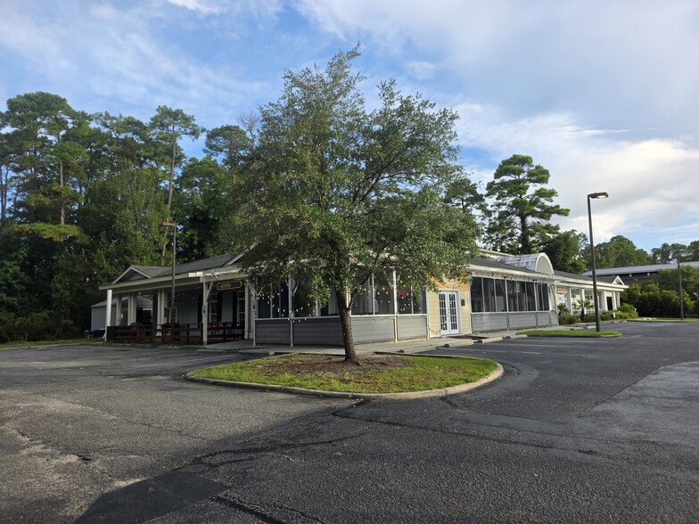 More Photos Of 68 Bluffton Rd, Bluffton Unknown For Lease