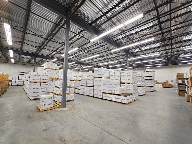 More Photos Of 9285 49 St NW, Edmonton Manufacturing For Sale