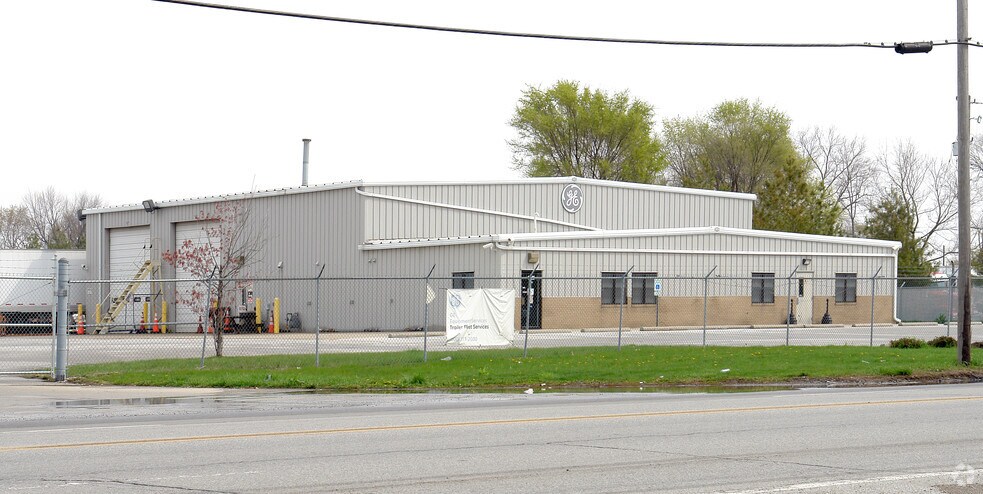 Primary Photo Of 2560 W Morris St, Indianapolis Warehouse For Lease