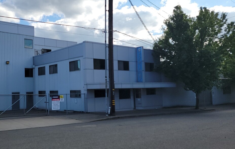 More Photos Of 740 N Knott St, Portland Unknown For Lease